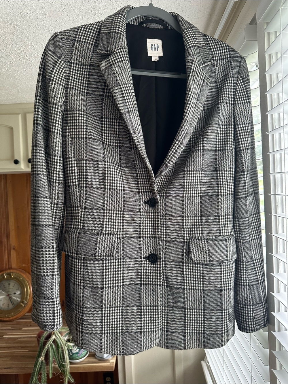 GAP Gray & Black Glen Plaid Sport Coat